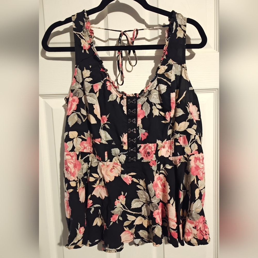 EUC Torrid Black and Pink Floral Tie Back Tank Top